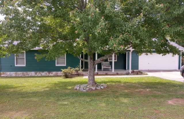 690 Clutts Rd - 690 Clutts Road, Madison County, AL 35749