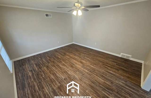 5740 Fox Bend Avenue