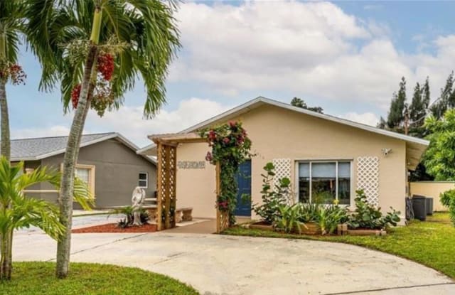 2916 Cottage Grove AVE - 2916 Cottage Grove Avenue, Collier County, FL 34113