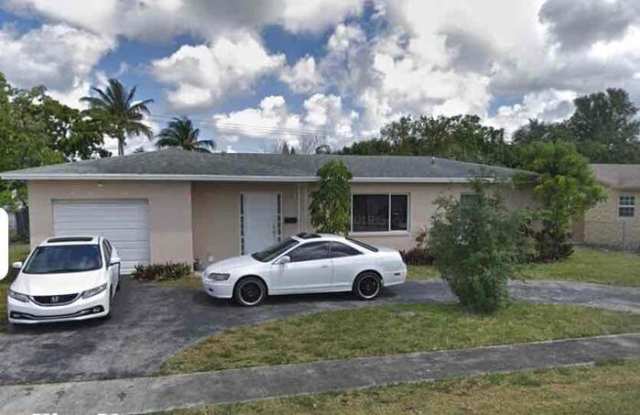 6621 Pebble Beach - 6621 Pebble Beach, North Lauderdale, FL 33068