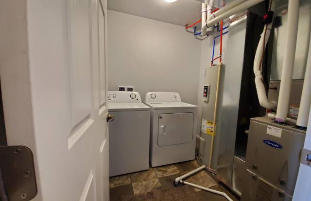 404 North Sioux Boulevard - 3