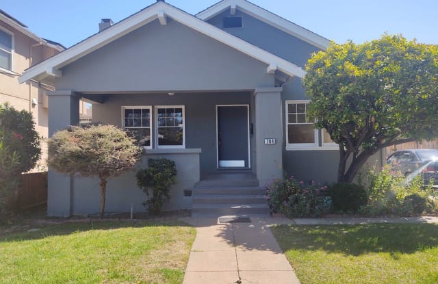 704 Laurel Ave - 704 Laurel Avenue, Burlingame, CA 94010