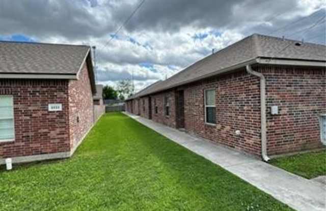 1128 Guillory Street