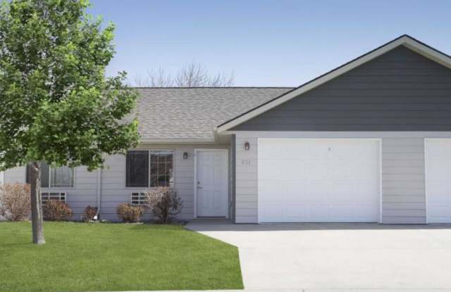 853 Dreamers Loop