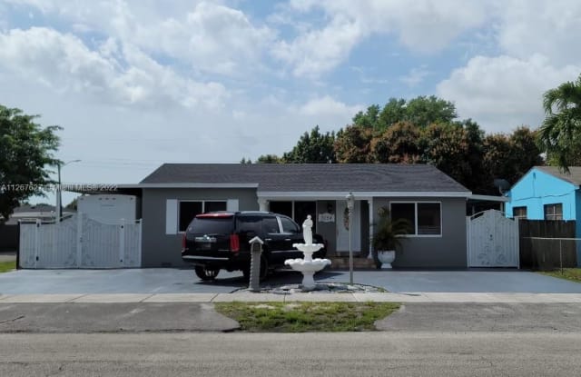 3054 NW 100th St - 3054 NW 100th St, West Little River, FL 33147