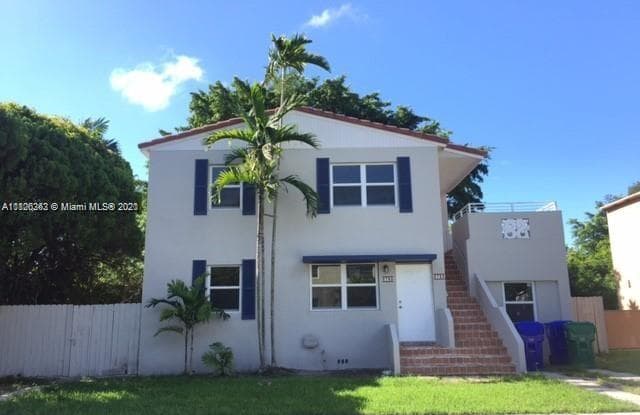 3782 SW 27th St - 3782 Southwest 27th Street, Miami, FL 33134