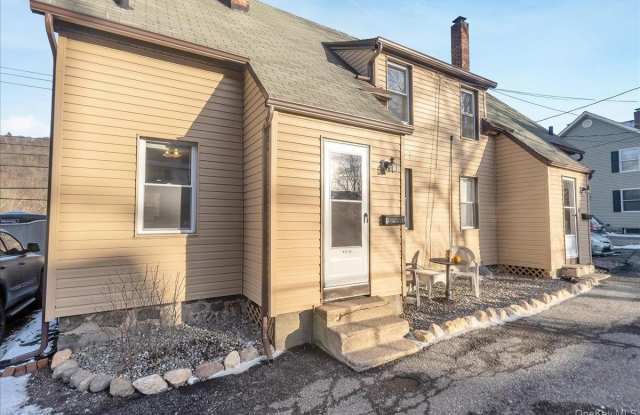 Photo of 10 Sparten Place unit: B