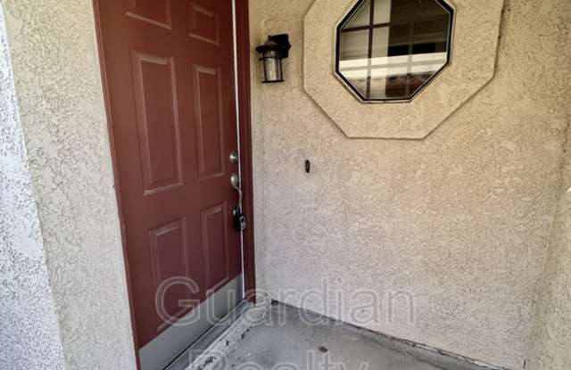 2505 Dunrobin Ct