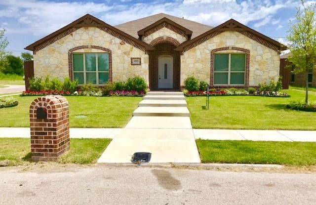 4702 Mariner Drive - 4702 Mariner Drive, Rowlett, TX 75088