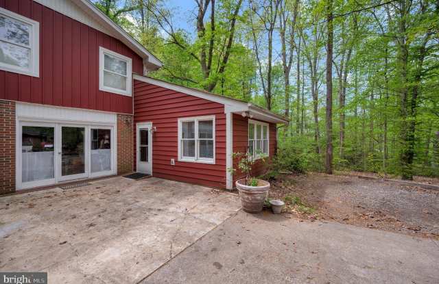130 SPRINGWOOD Drive