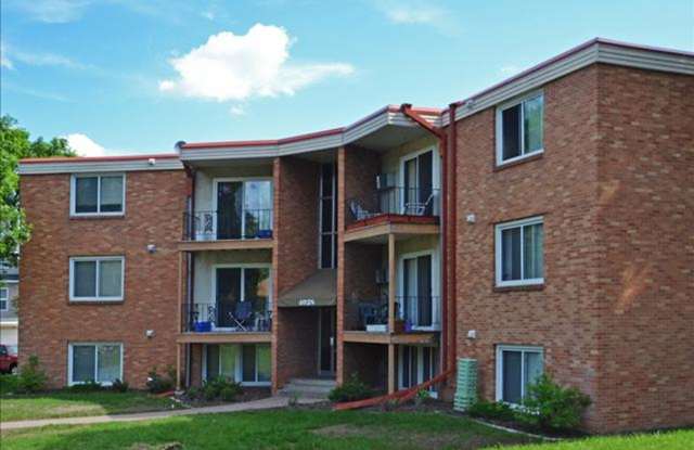 4024 37th Ave. N - Windsor Court