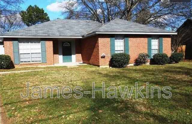 Photo of 2637 Green Oaks Dr, Montgomery, AL 36107