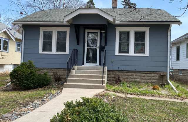 Spacious 5-Bedroom Home Near the University of Minnesota