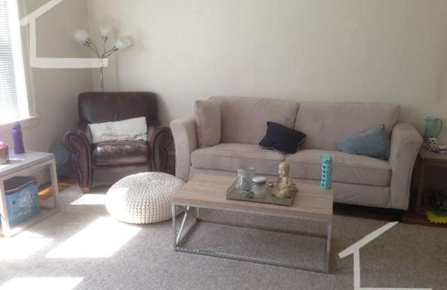 HOT BROOKLINE LISTING!!!!!