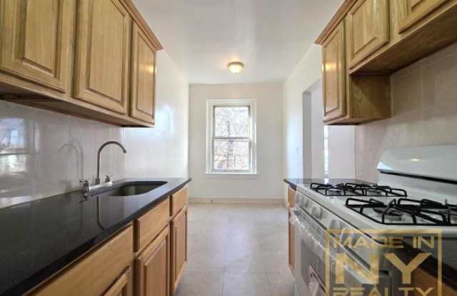 Photo of 36-20 Parsons Boulevard