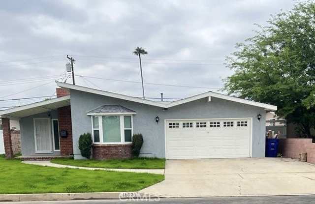15925 Barbata Road