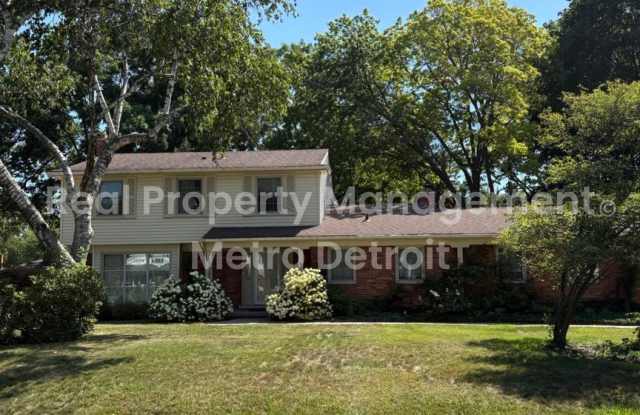 4-Bedroom Single-Family Home in Troy, Michigan