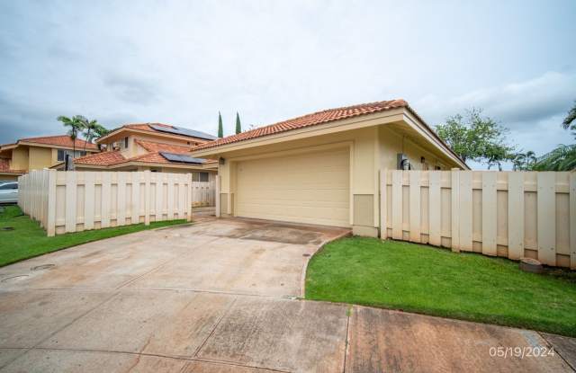 AVAILABLE NOW!!! 3BR/2BA/2CarGarage. Renovated w/fenced in private yard. - 91-1002 Hokuimo Street, Kapolei, HI 96707