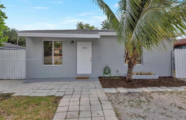 1512 NW 7th Ave