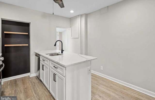 109 BLOOMSBERRY Street