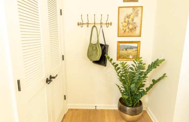 Beautiful 3 bed 3.5 bath Condo