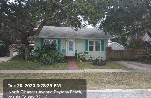 Beachside bungalow, fully furnished - 410 North Oleander Avenue, Daytona Beach, FL 32118