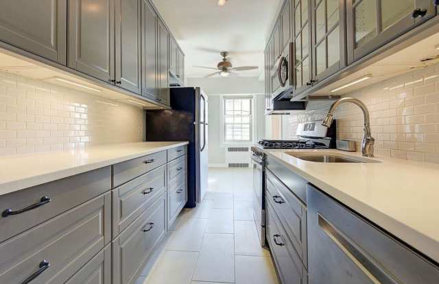 7915 35th Ave # 6565