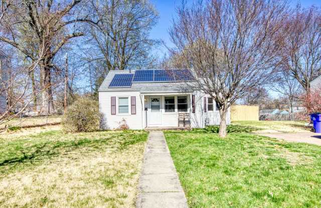 3 Bedroom Single Family Rental - Fenced in yard