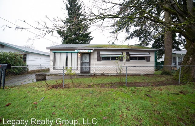 6338 SE 60th Ave - 6338 Southeast 60th Avenue, Portland, OR 97206