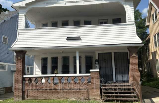 942 Eddy Rd 2