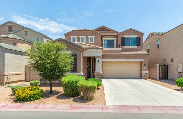 STUNNING 2 story home in Mesa! Plenty of space!!