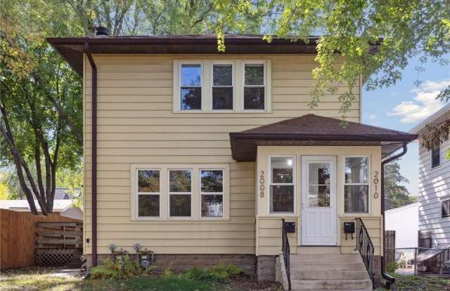 2010 Saint Clair Avenue