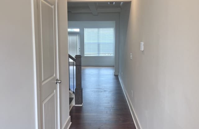 116 S Auburn Landing