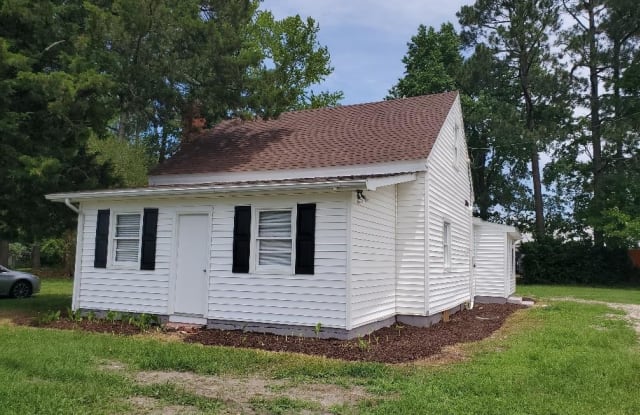 1614 N Road Street - 1614 North Road Street, Pasquotank County, NC 27909