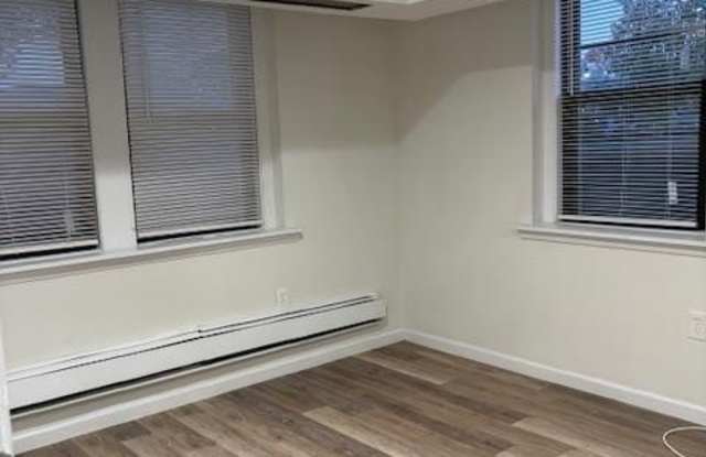 28 West Neck Road unit: 14