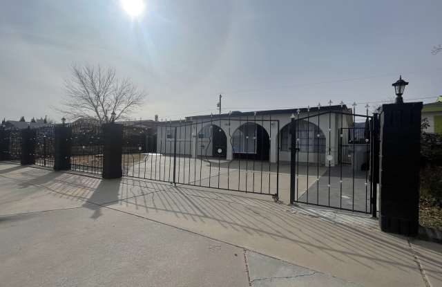 9825 Sidewinder Street