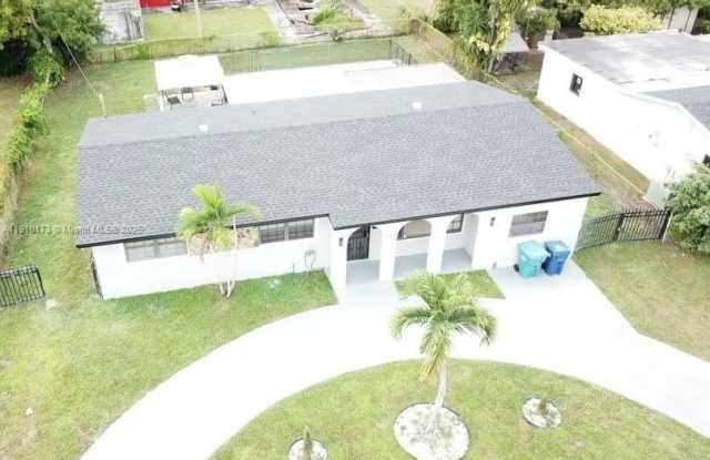 Photo of 17110 NW 11th Ave