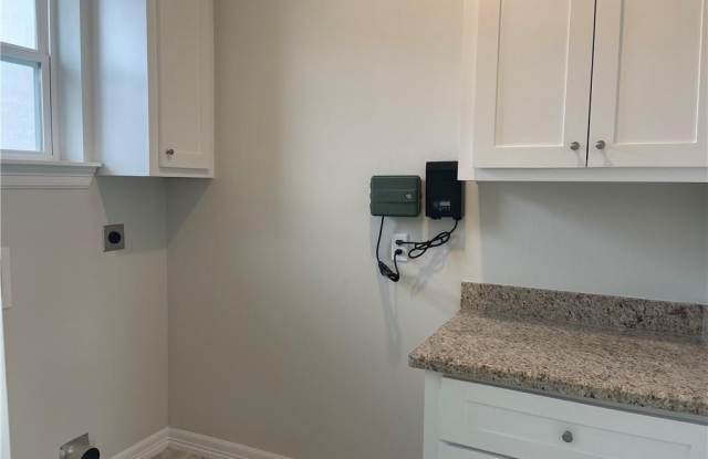 705 W Seminole Avenue