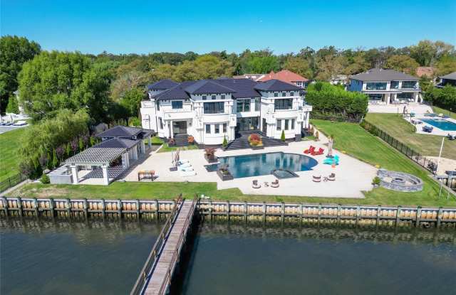 Photo of 190 Curtis Road