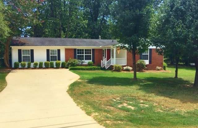 Greenville, 3BD/2.BA, 1655SF