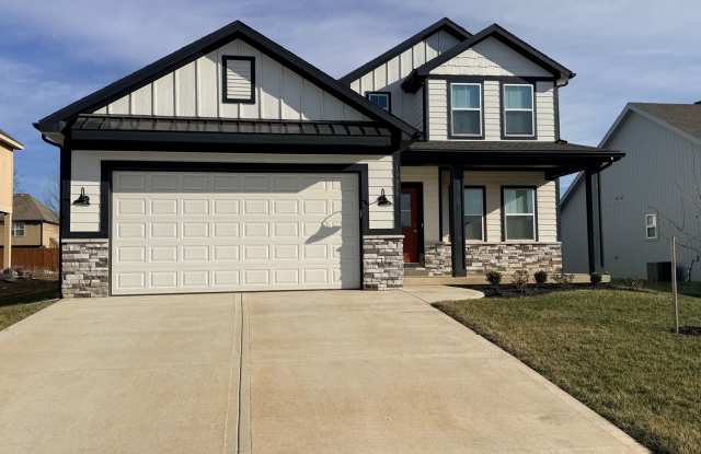 Photo of Gorgeous 3 Bedroom 3 Bathroom in Spring Hill, KS!