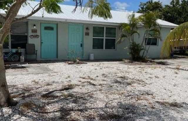 8352 SE Sunset Street