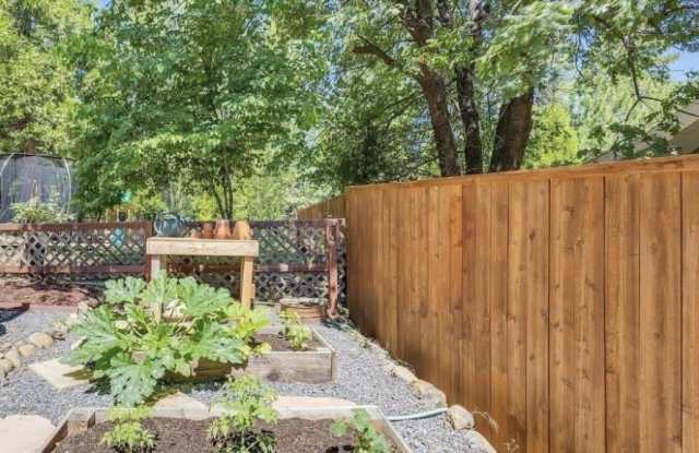 22689 Cedar Pines Avenue