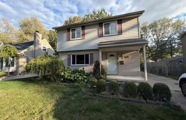 Photo of 3245 Parker