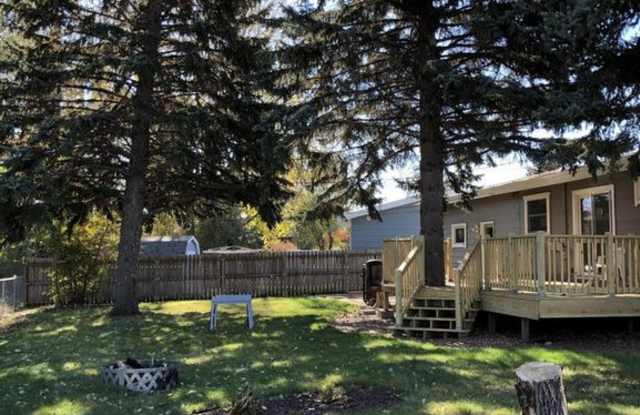 Photo of Cozy Single Family Home for Rent in Dickinson