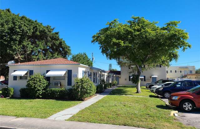 1005 N 18th Ct - 1005 North 18th Court, Hollywood, FL 33020