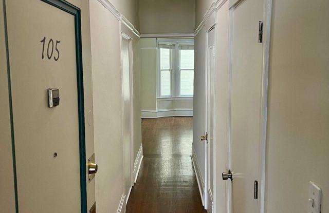 Photo of 1105 Bush Street