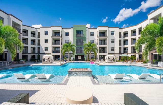Sinclair at Palm Pointe