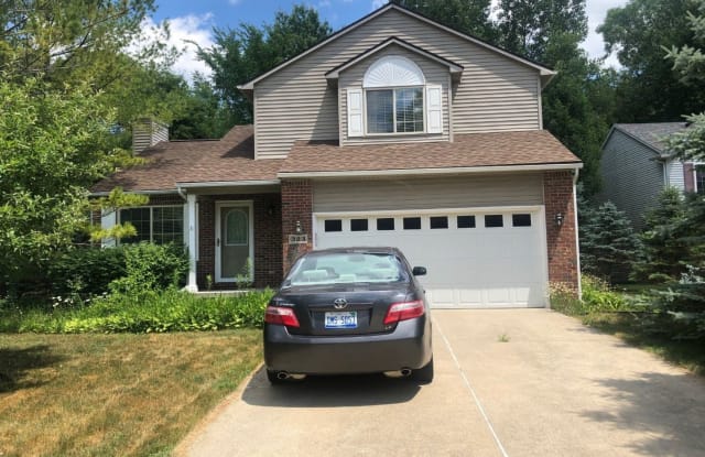 323 Eagle Landings Ct - 323 Eagle Landings Court, Waterford, MI 48327