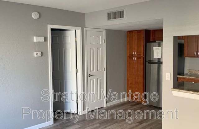 Photo of 846 N Stapley Dr